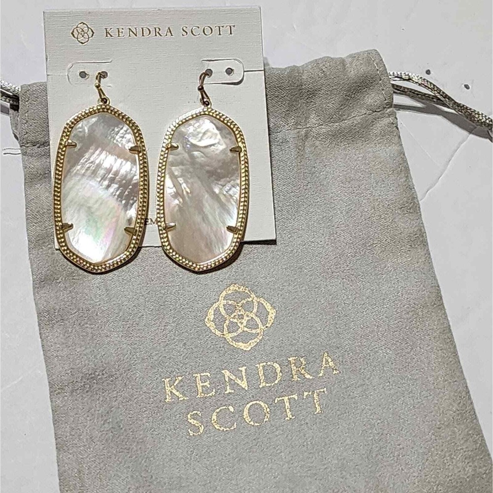 Kendra Scott Danielle Gold Drop Earrings Ivory Mother of Pearl Statement Shell - Picture 2 of 6